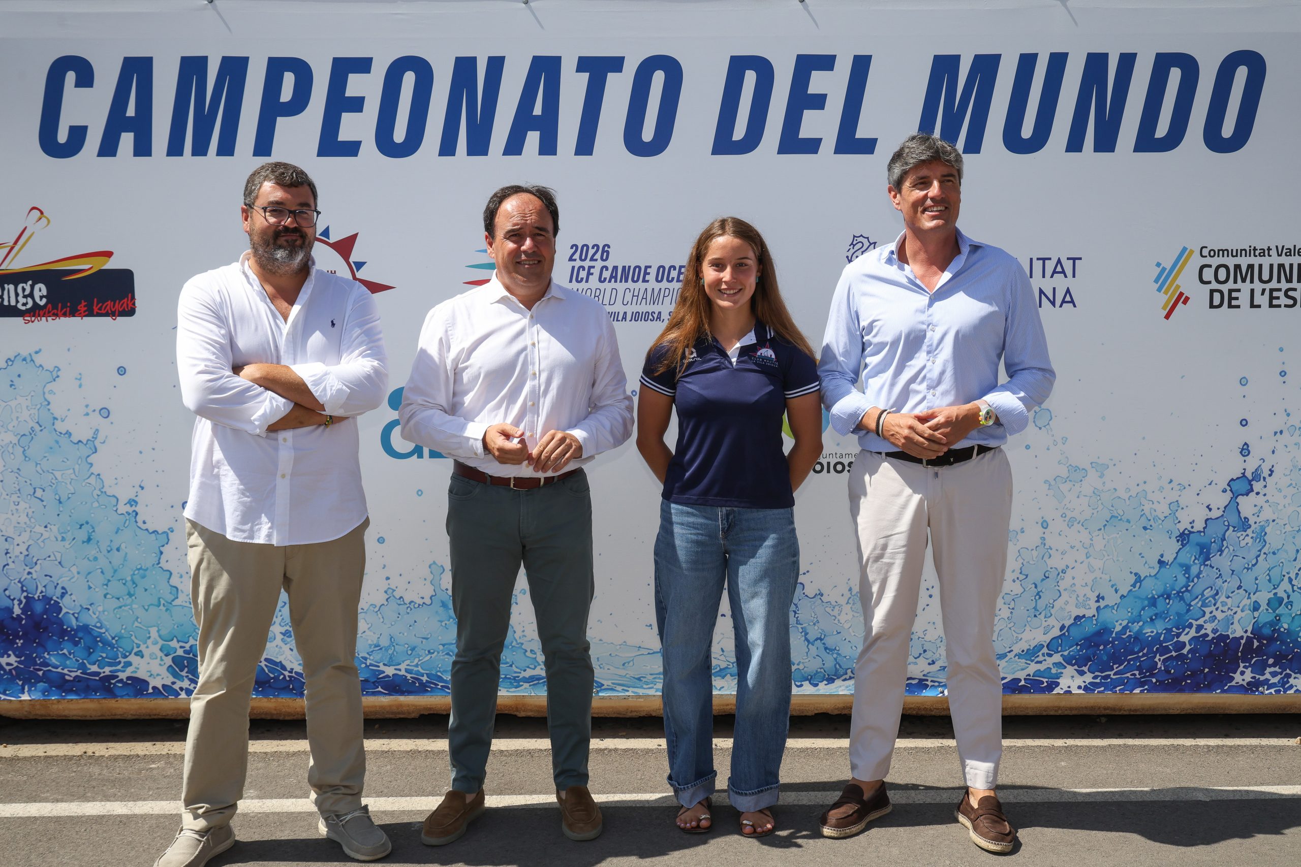 El President de la Generalitat visita el Club Nàutic La Vila Joiosa a poco más de un mes del Mundial de Kayak de Mar